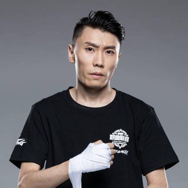 国服第一白手——吴子豪,是第一个dnf职业联赛冠军的剑魂,剑魂党表示