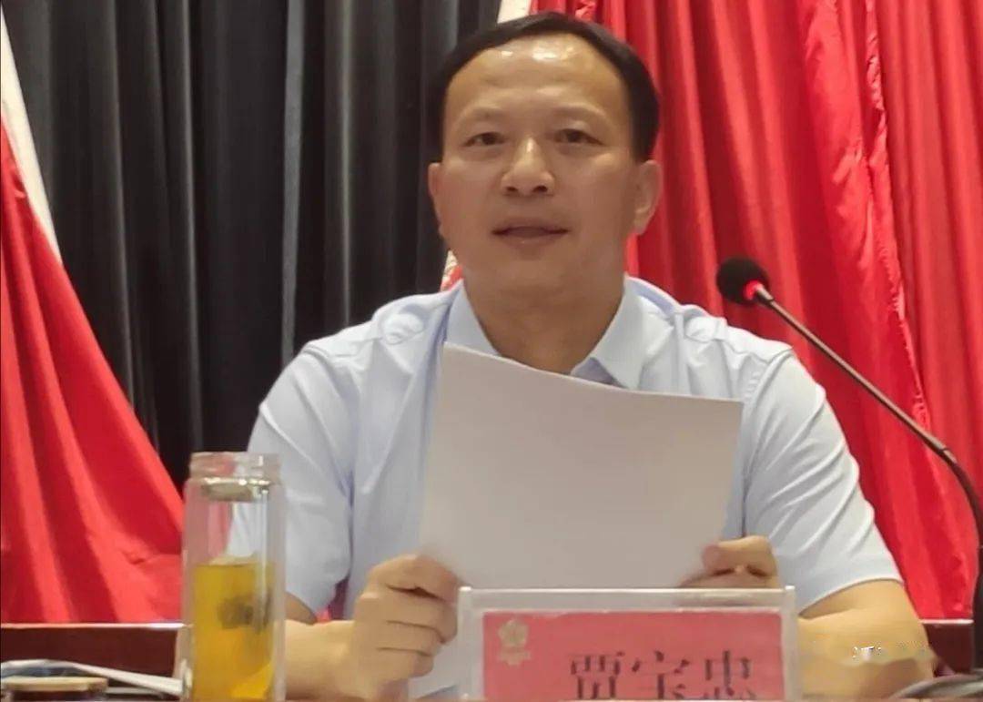 再次掀起全域治超执法"热潮",6月12日,迁西县在县会议中心第一会议厅