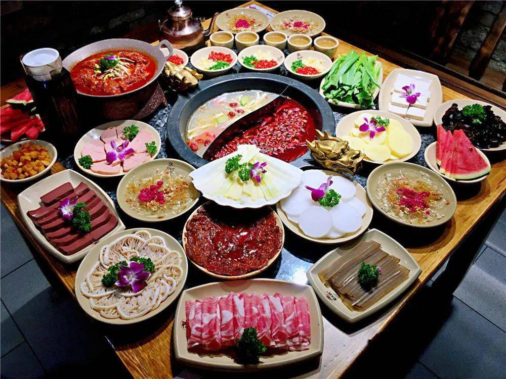 小寨火锅界龙头大佬蜀大侠来了168元享370元蜀大侠火锅4人餐6荤7素