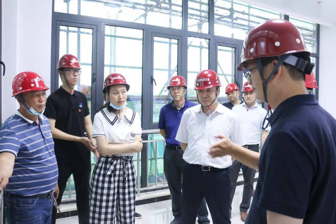 115月26日,平顶山市副市长赵军一行到平顶山瑞府项目检查指导工作.