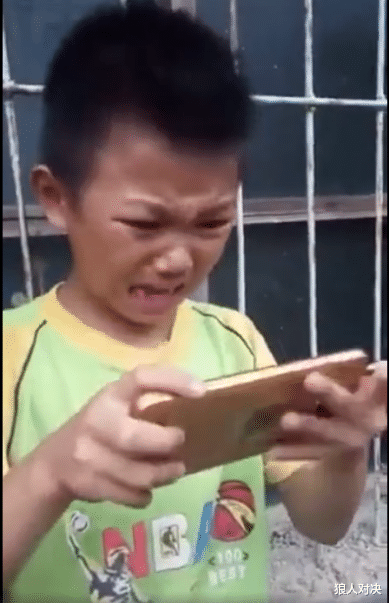 如果你以为这就是《王者荣耀》的"黑点"那就太简单了,这款游戏还是最