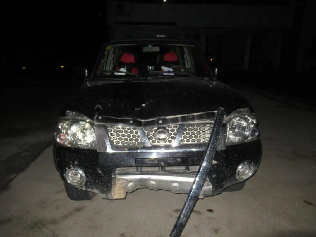 阴功阳春一男子无证醉驾suv撞人后逃逸一人命断回家路