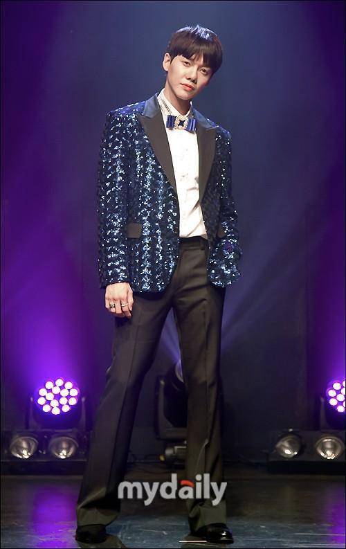 mdphoto李大元等四名trot歌手组成mrt举行出道发布会