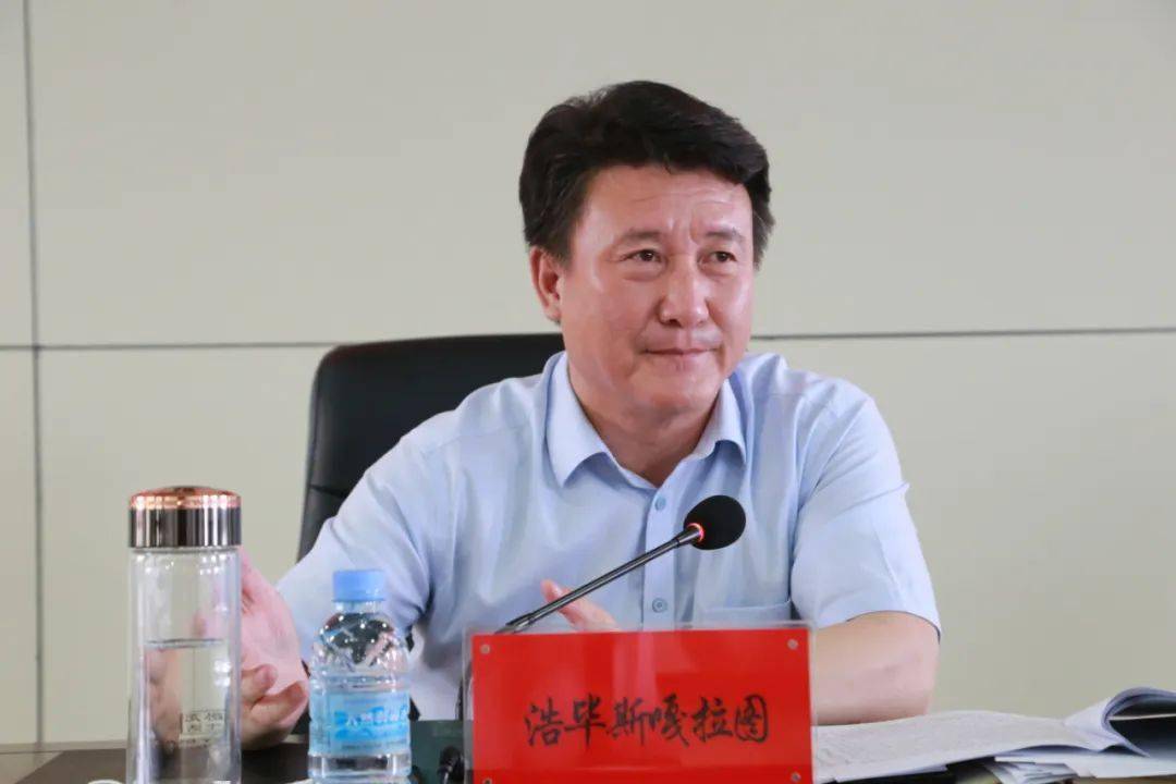浩毕斯嘎拉图指出,要从全局的高度认识食品药品安全工作的极端重要性