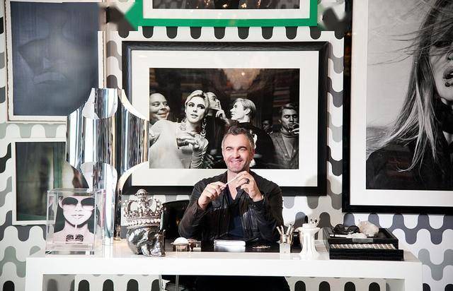 卡戴珊家内景太豪华,金小妹衣帽间充满钱的味道,真不愧是富婆