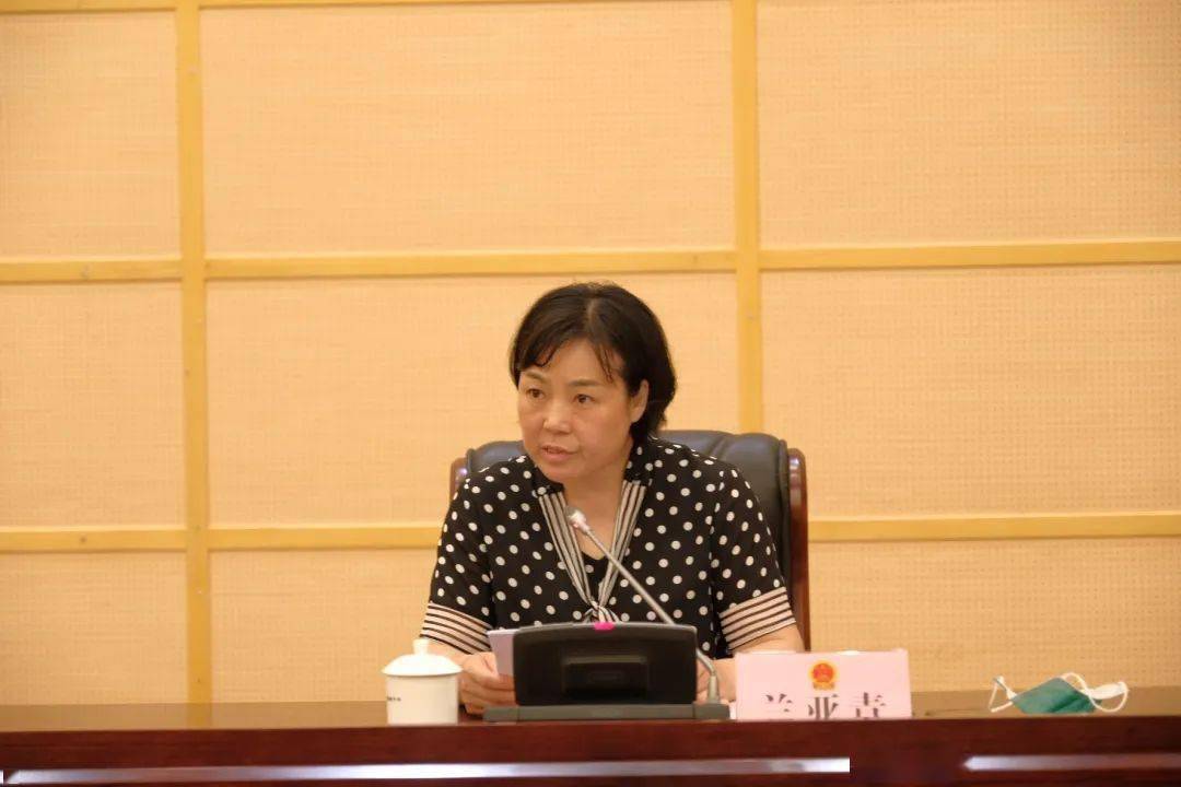 兰亚青指出,接受人大评议是政府部门一项重要的政治任务,各部门要统一