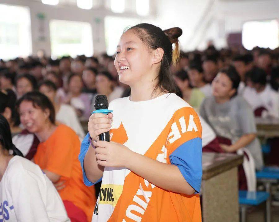 法治进校园隆安法院走进龙翔学校给师生带来一场法律盛宴