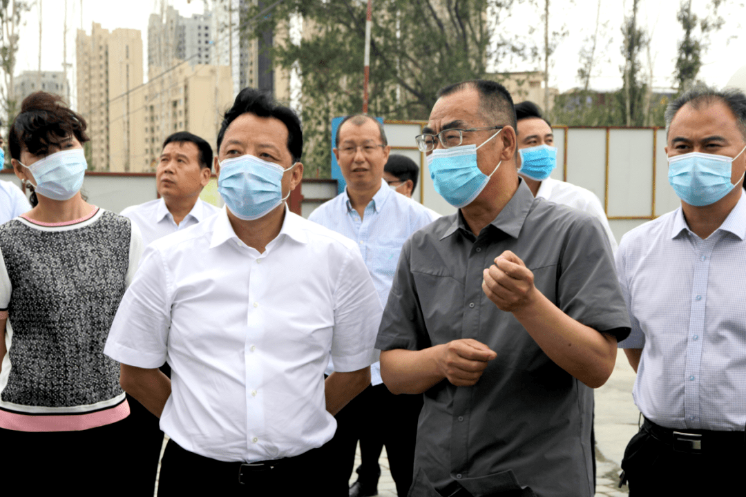 八师政委,石河子市人大常委会主任董沂峰调研八师石河子市重点项目