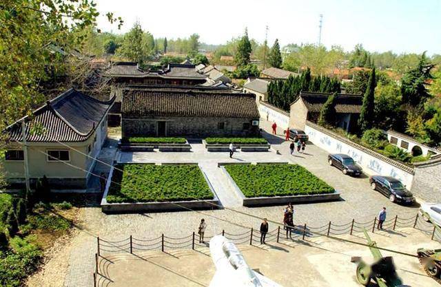 中国人民抗日军政大学第八分校纪念馆位于天长市铜城镇龙岗村.