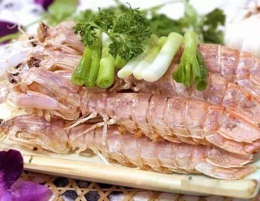 常见煮法有椒盐爆炒,白灼等阳江称虾婆,虾婆弹→阳江有两种特别的煮法