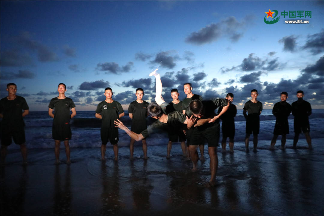 武警广西总队钦州支队:极限训练锤炼战士血性虎气