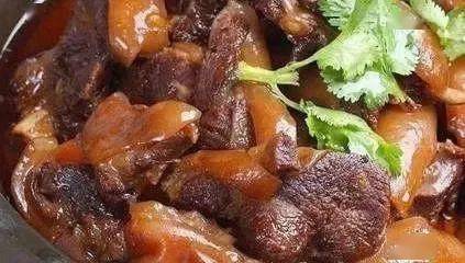 今年夏至狗肉,很快就要到来,香喷喷的,真是美味!_五香狗肉