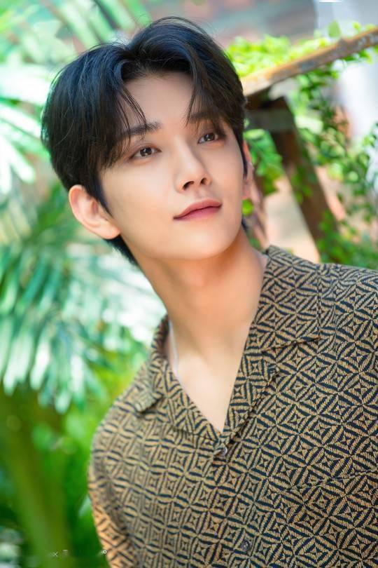 "100%清凉美"seventeen夏日画报写真公开!_app