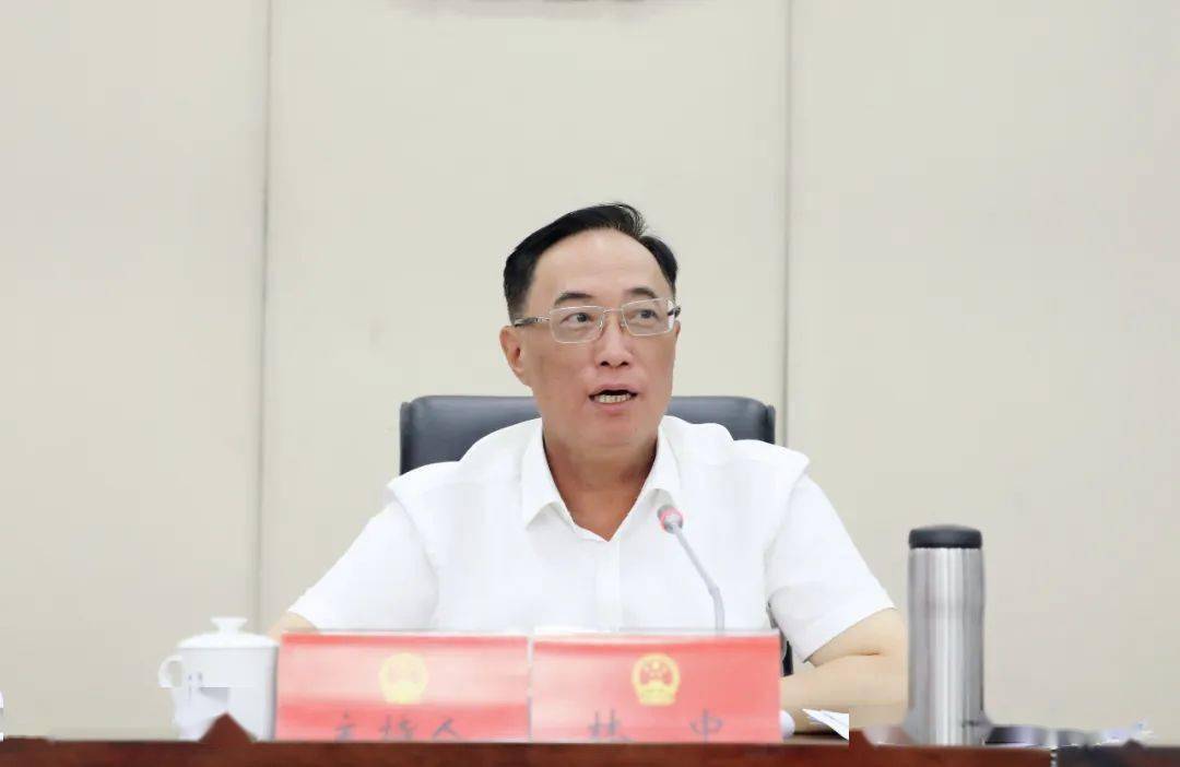 市人大常委会副主任俞大军,朱育平,林鹤志,蔡和斌以及市人大常委会