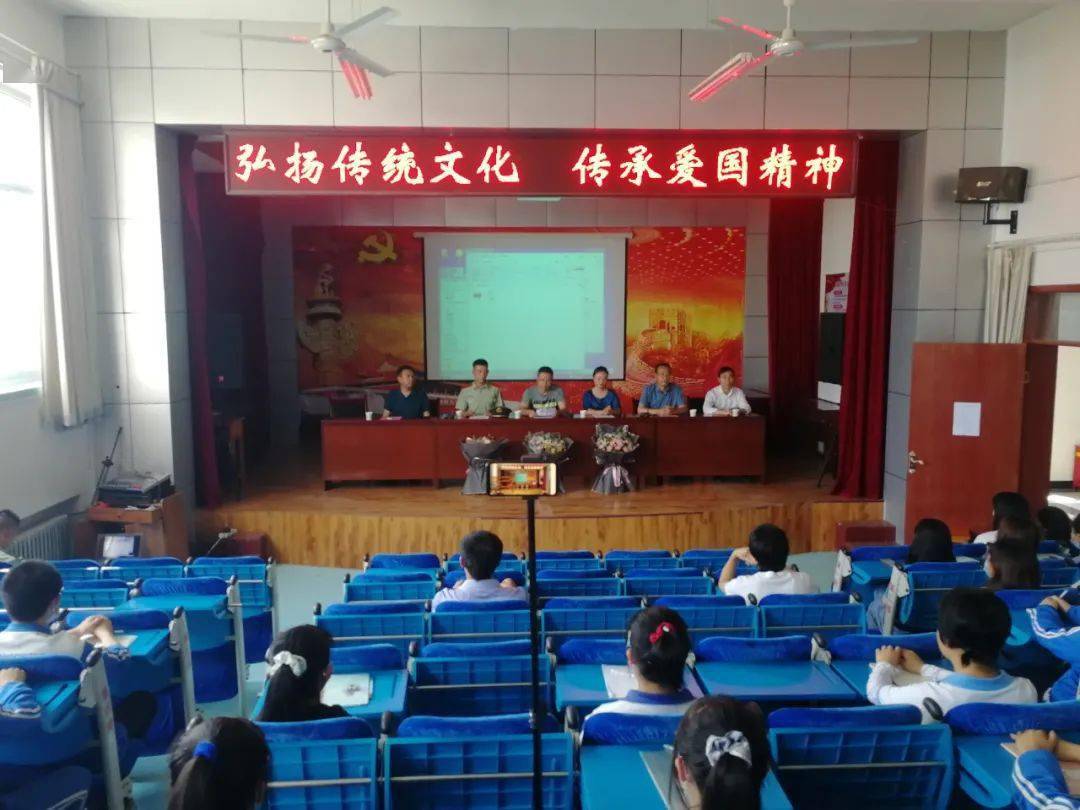 平凉十中:校园粽香迎端午 援鄂战士抒情怀