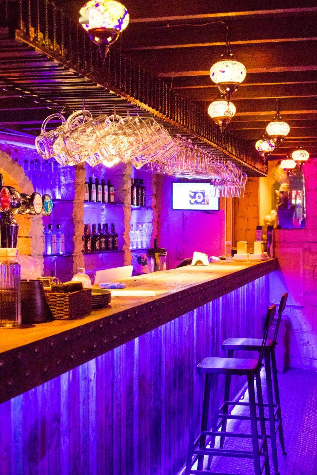 10万瓶酒免费喝网红丽江小酒馆来了厦门女生都偷偷来打卡