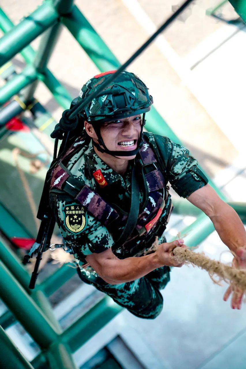 火力全开!战友,你认真拼搏的样子好酷