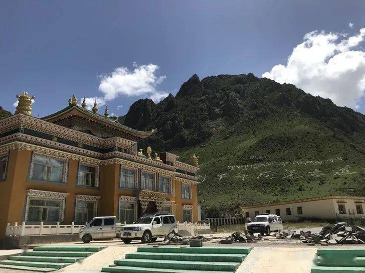 为了心中的执念,二进黄河源卡日曲_黄河岸边