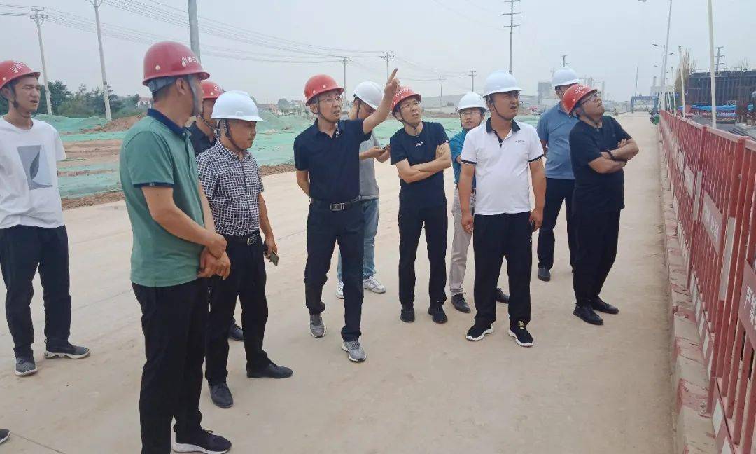 区半导体光电产业项目,长治高新区科技工业园智能制造项目带班检查