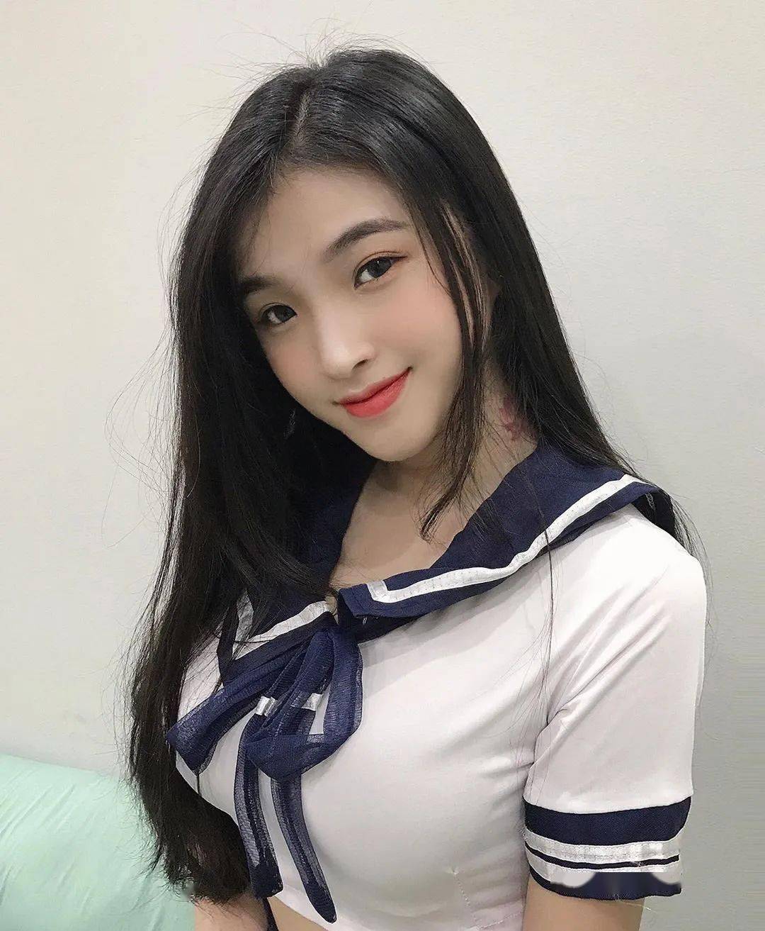 男生的胸有什么用处?就这评论给我当场笑跪了,还能笑三天