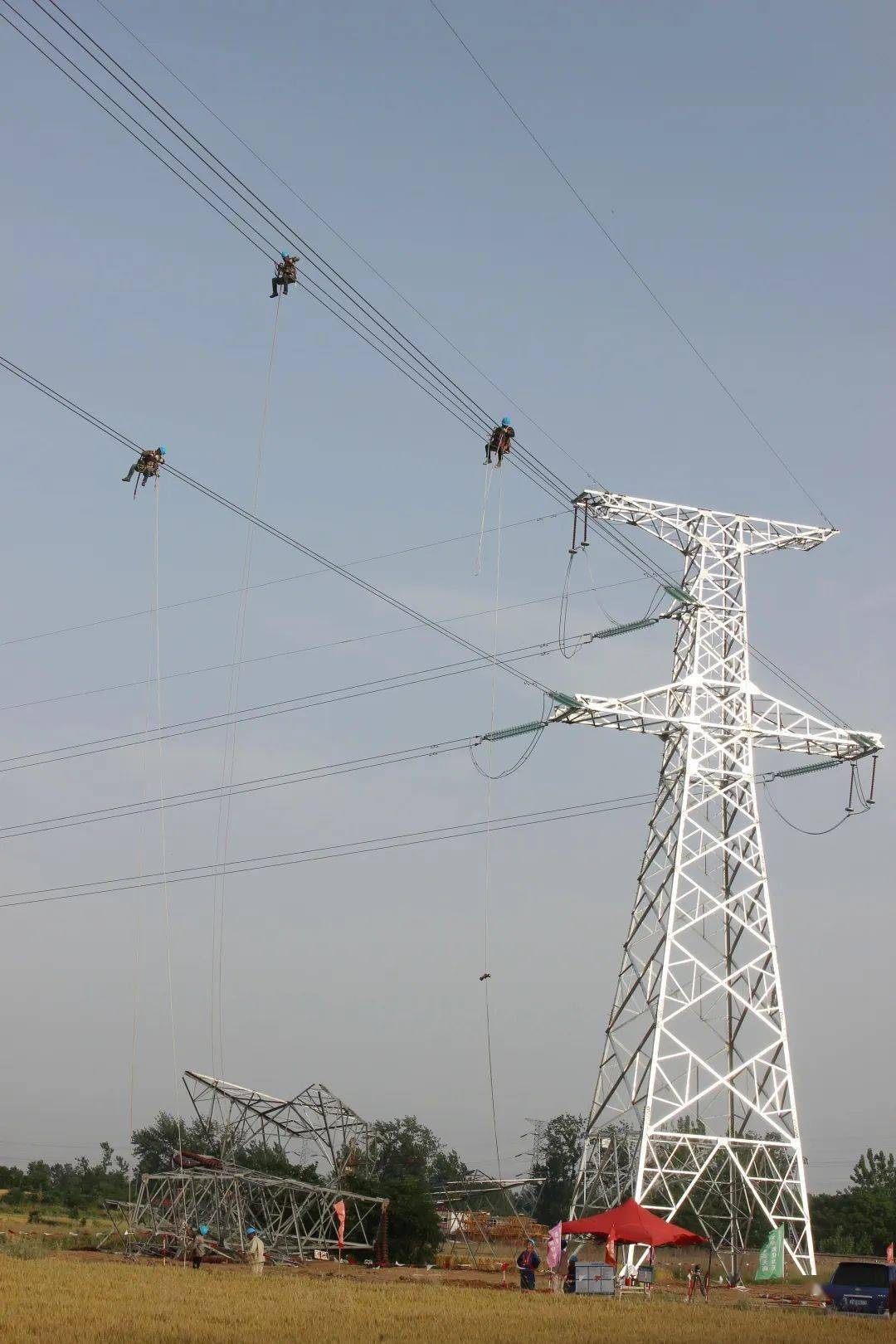 220kv超高压电力线路导线敷设,紧固与此同时,接触网施工组针对蚌埠