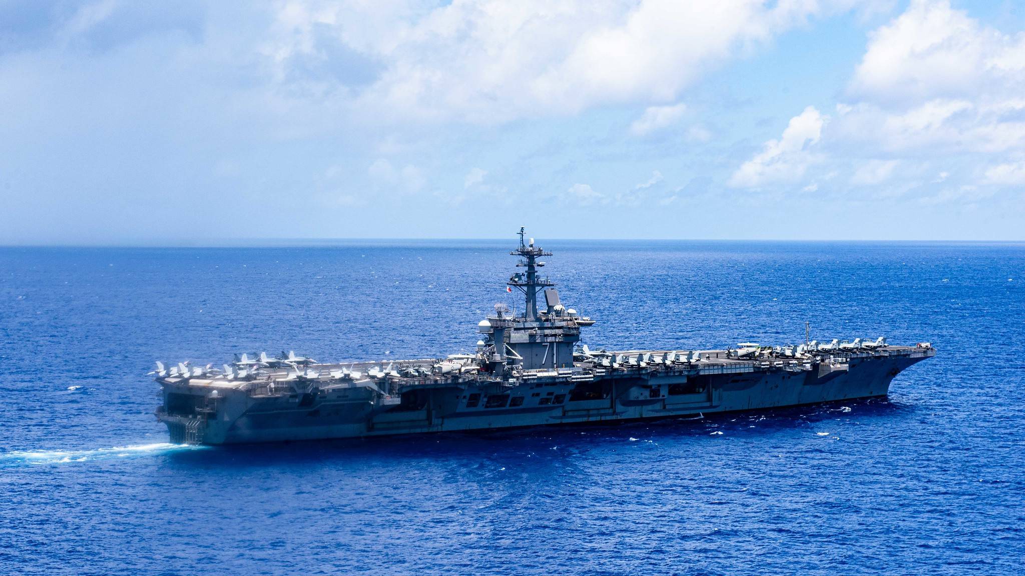 美国海军最严重的疫情爆发发生在西奥多·罗斯福号航空母舰(cvn 71)上