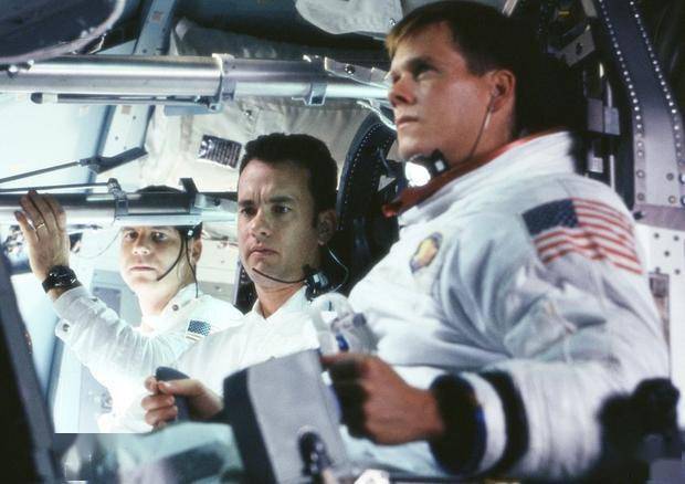 电影 在美国公映;50年前,则发生了影片所聚焦的真实故事——阿波罗13
