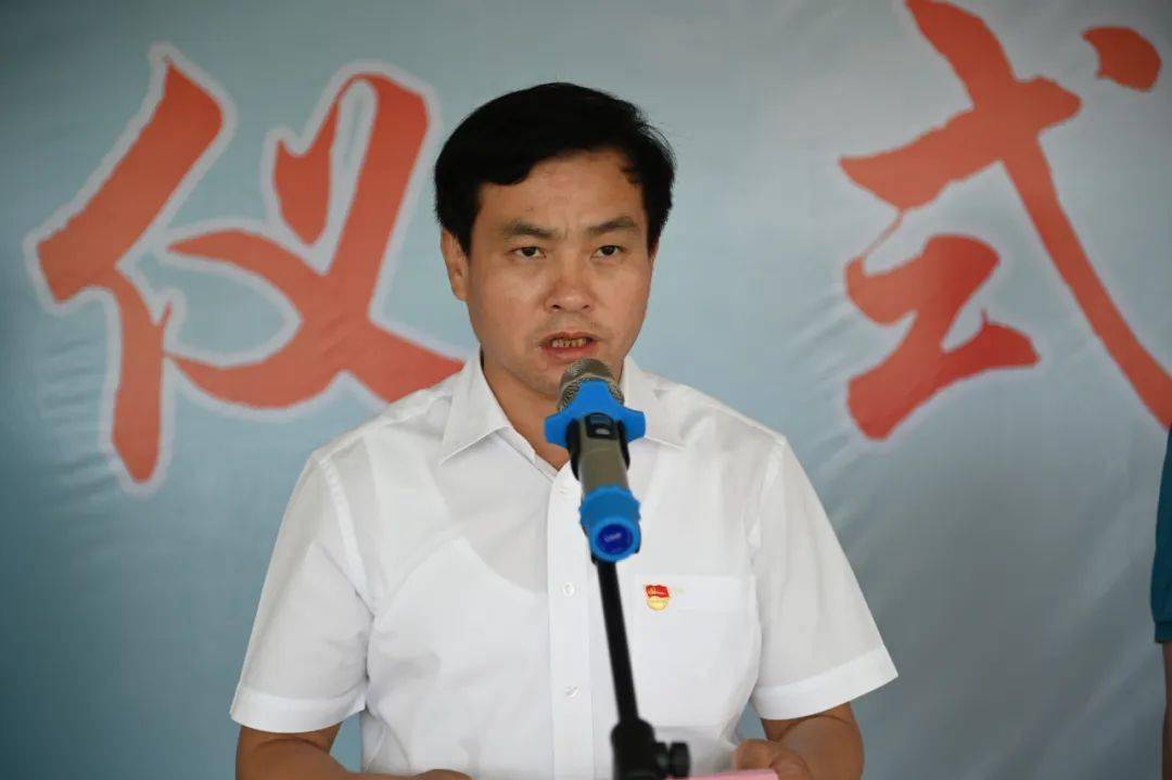 进贤县行政审批局挂牌成立