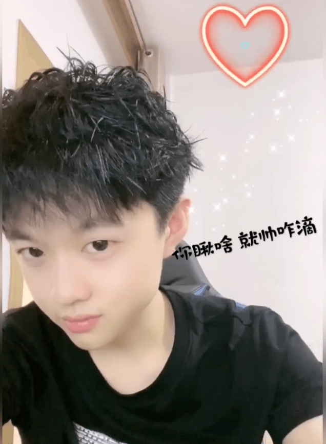 九天狐保住韩信国标后,打开国服榜单,看到榜一战力笑抽:这也不高嘛!