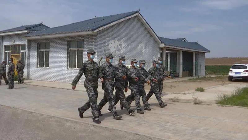 为这群训练有素的青铜峡民兵队伍打call!