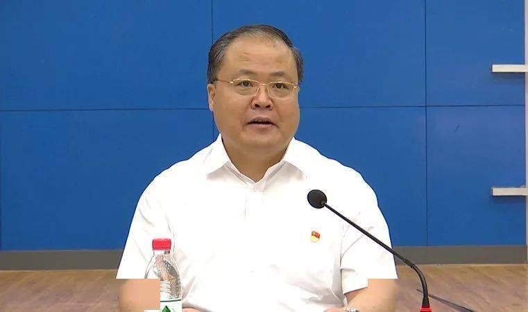 河间市召开市级党员中心户授牌仪式暨"双示范"活动座谈会,市委书记