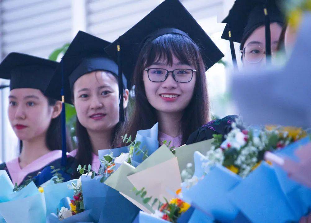 西南政法大学2020届学生毕业典礼暨授位仪式在校举行