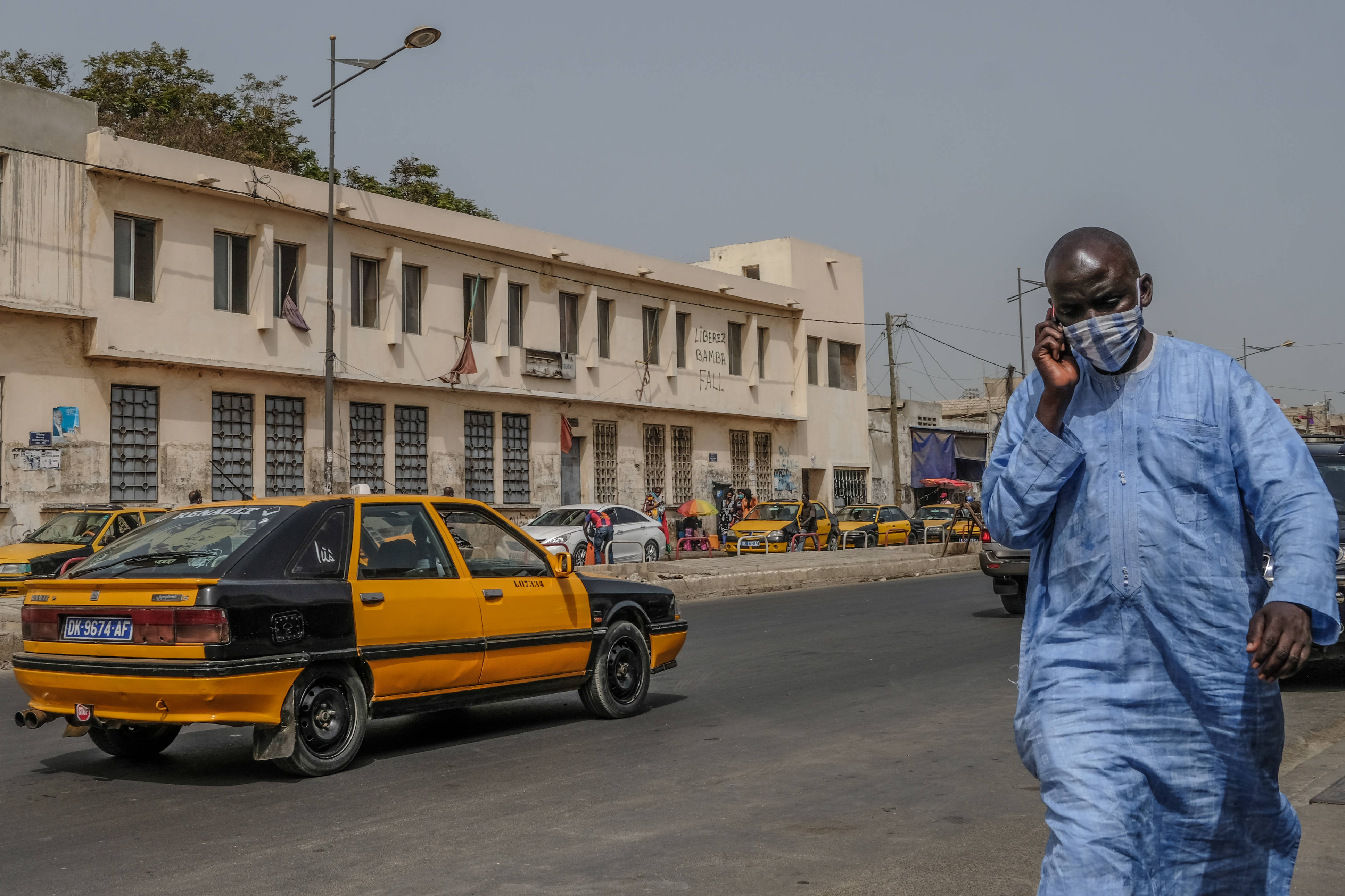 塞内加尔解除国家紧急状态和宵禁
