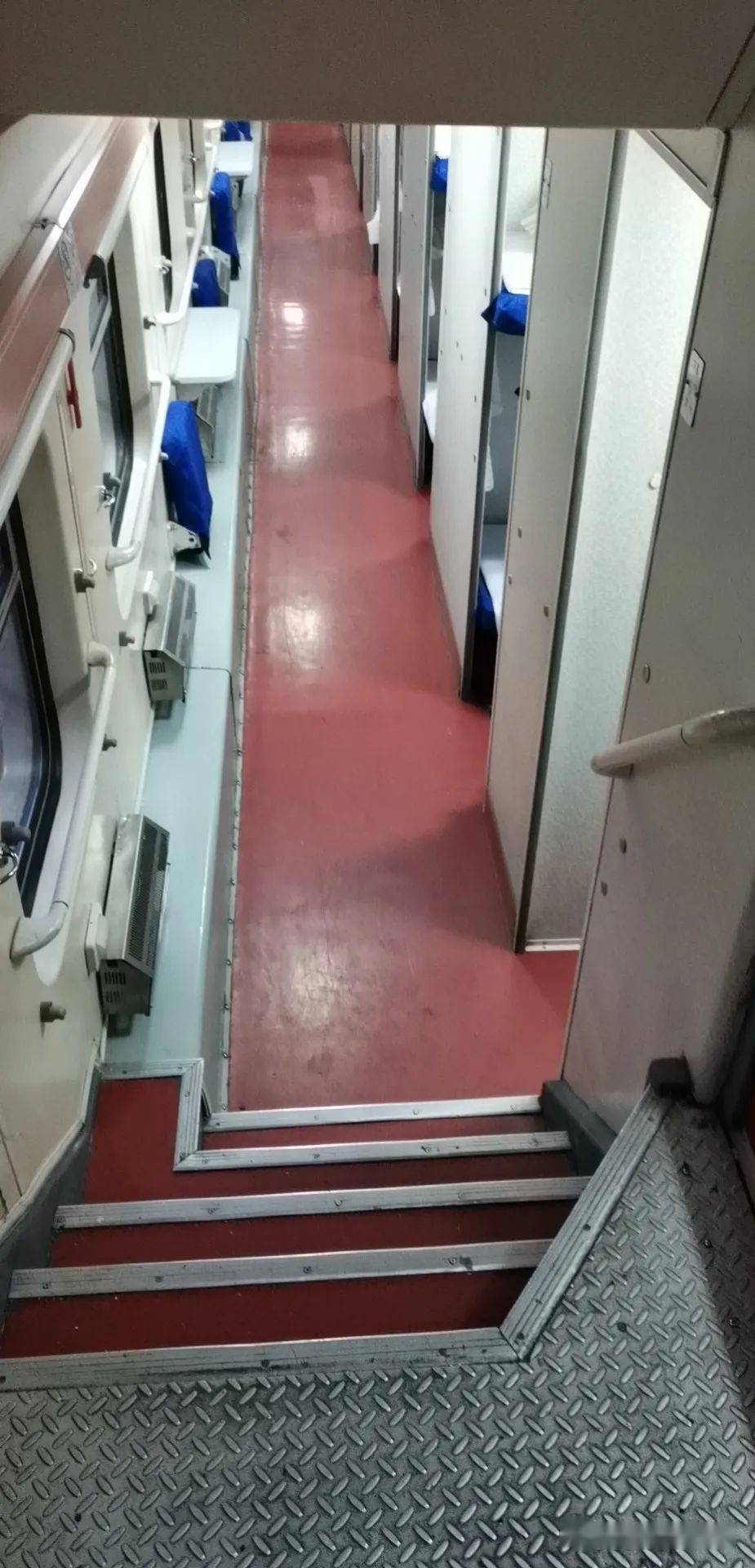 列车里面的样子▼t267次鄂尔多斯→西安票价▼途经车站▼t268次西安