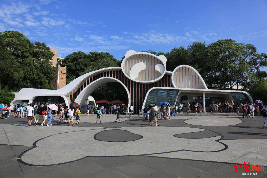 不仅包含熊猫基地,太古里商圈文殊坊,鹤鸣茶馆,成都植物园等市内