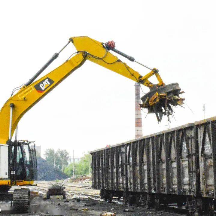 坐上了这趟火车废钢铁变废为宝