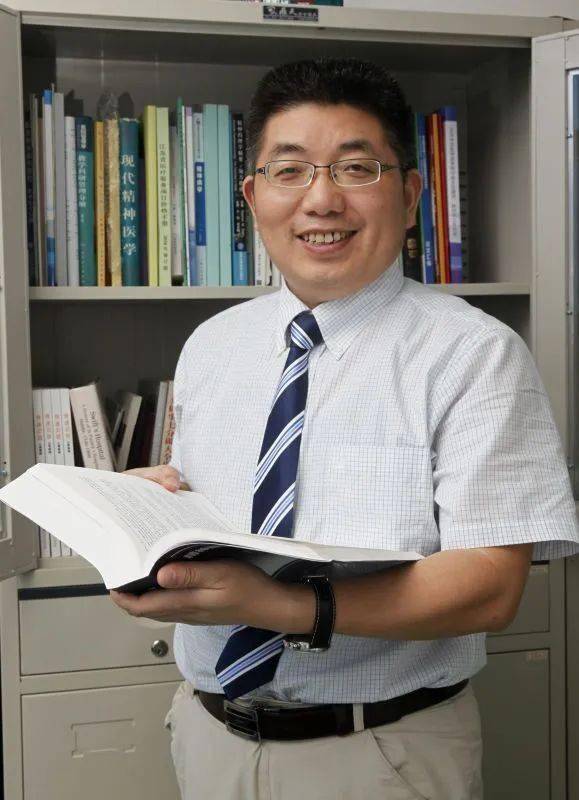 袁勇贵医学博士,主任医师,青年特聘教授,博导,中大医院心理精神科主任