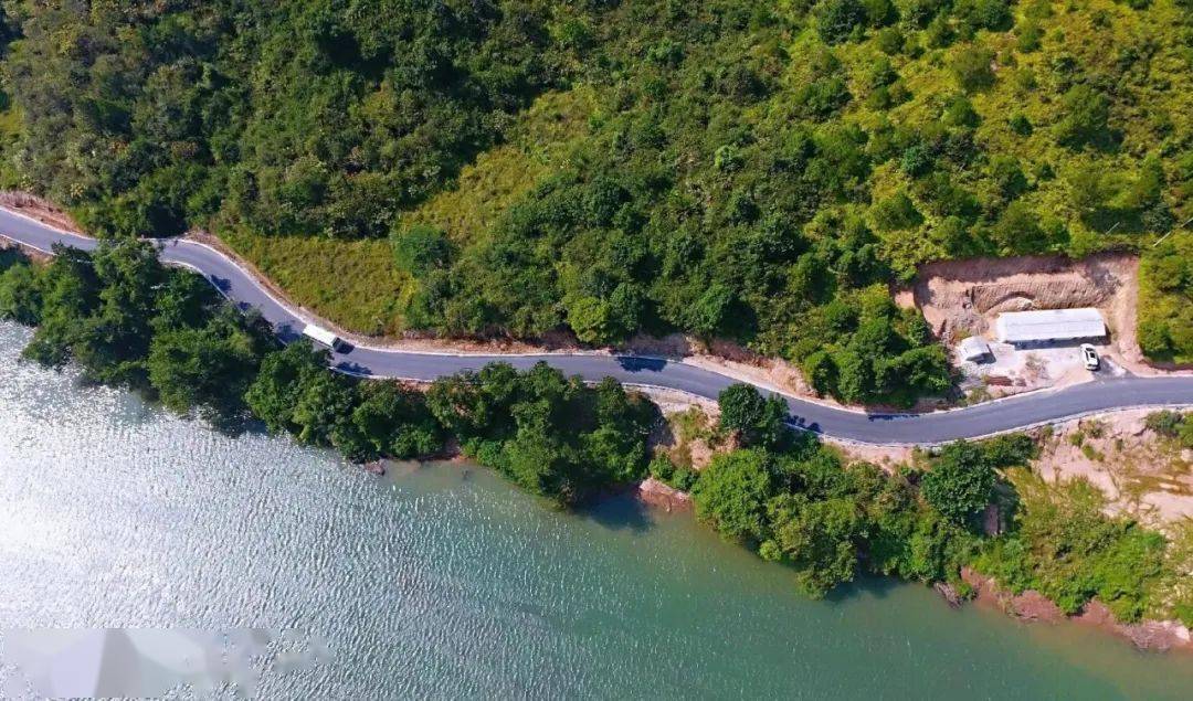 关注决胜全面小康决战脱贫攻坚王母渡篇