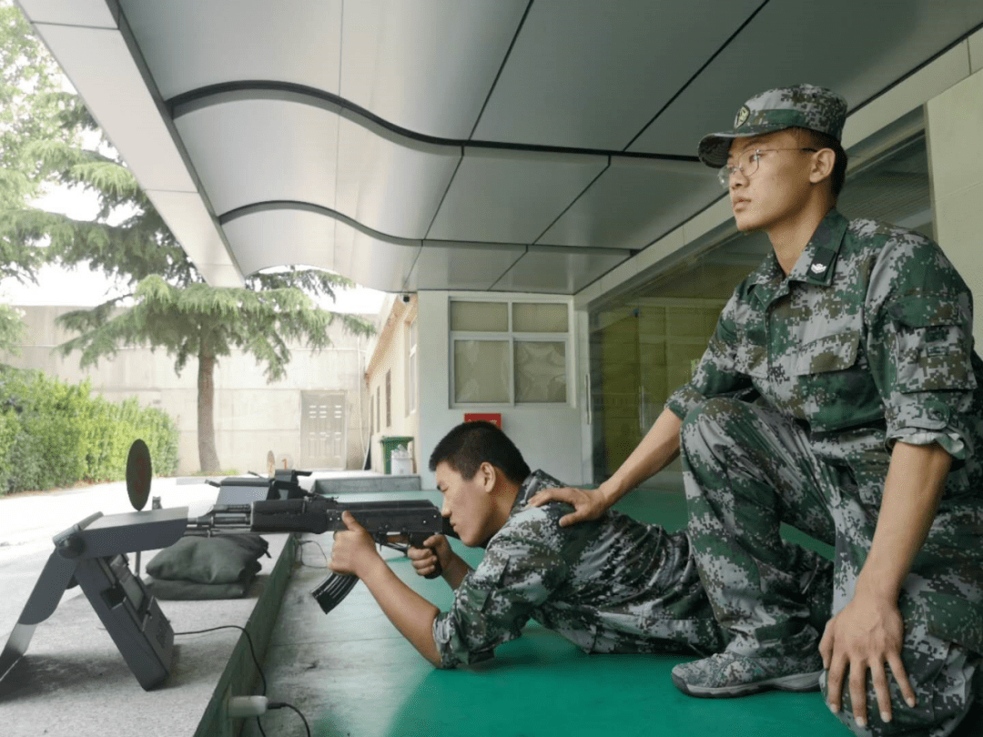 青核先鋒營嚴密組織實彈射擊訓練