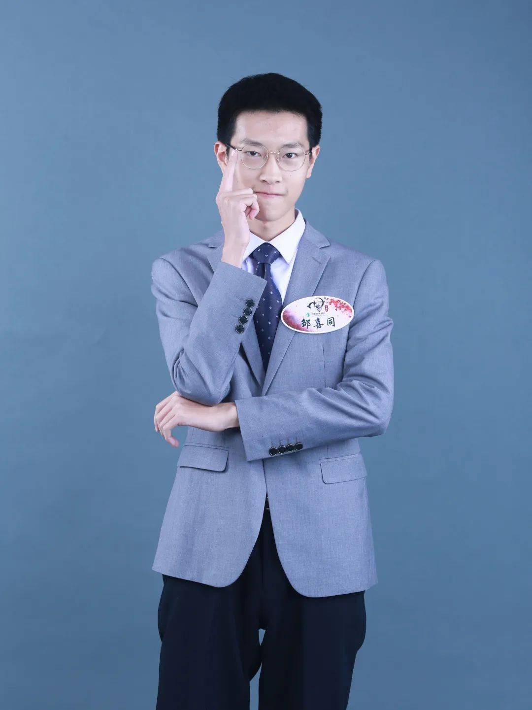 从诗词会到律政场,光源之外的他们并不遥远