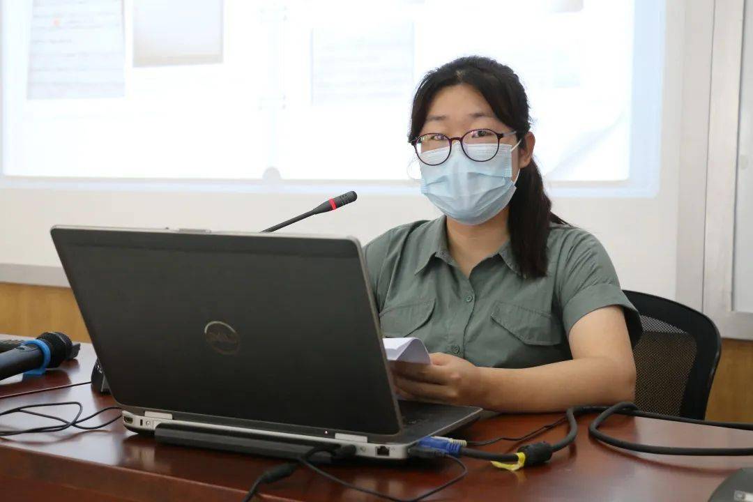 王言老师围绕作文教学来讲她和四(1)班学生的作文教学故事.