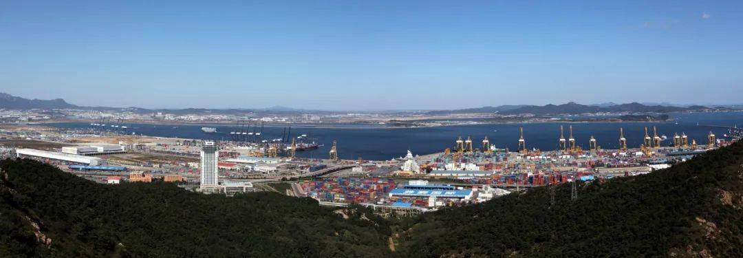 大窑湾海关综合业务二处签证一科党支部党旗下的窑关人主题党日活动