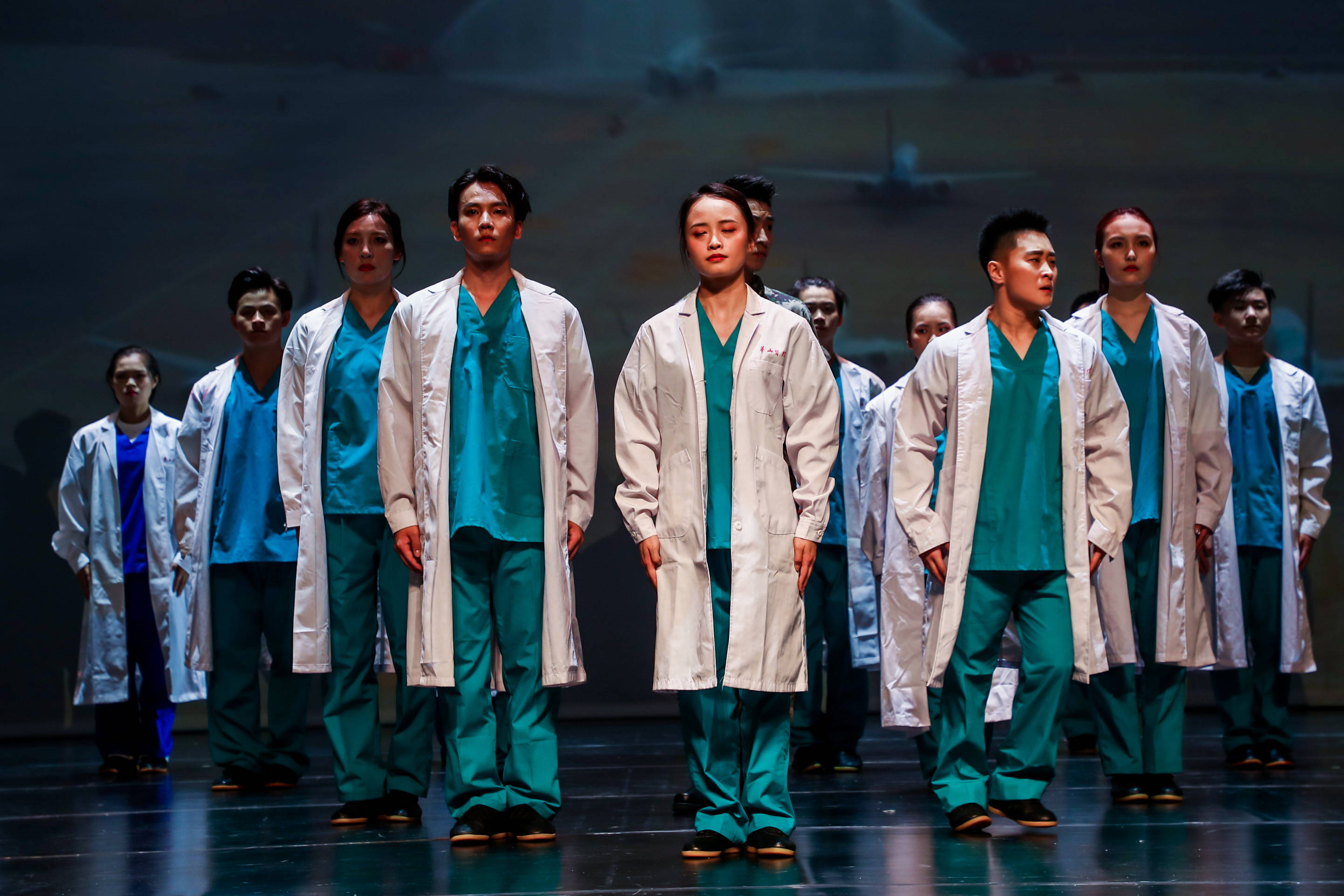 原创武术舞台剧《止戈战疫》,上海体育向抗疫逆行者致敬