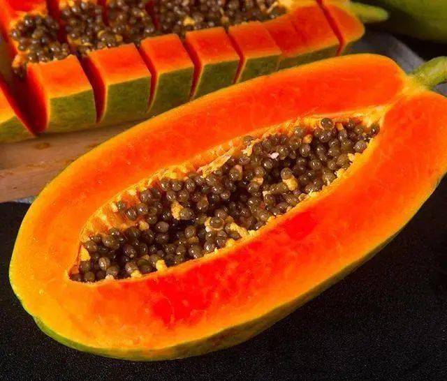 木瓜中的lv雷州冰糖木瓜清甜可口解渴养颜吃过一次刷新你对木瓜的认知