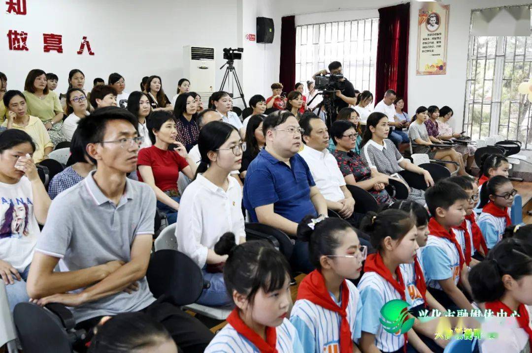 重磅!市融媒体中心现场直播—— 市景范学校未成年人十岁成长仪式