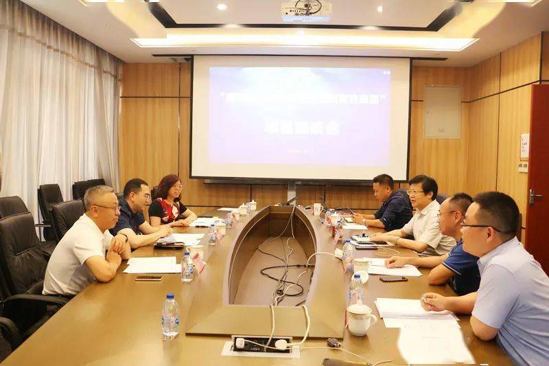 监督管理局监督管理二处领导,上海市商业保理同业公会秘书长范大勇,金