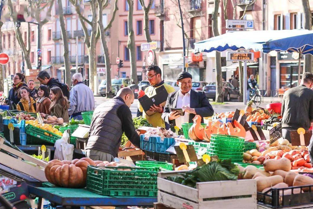 "地摊经济"鼻祖之巴黎最大跳蚤市场,喊你来看摊儿!