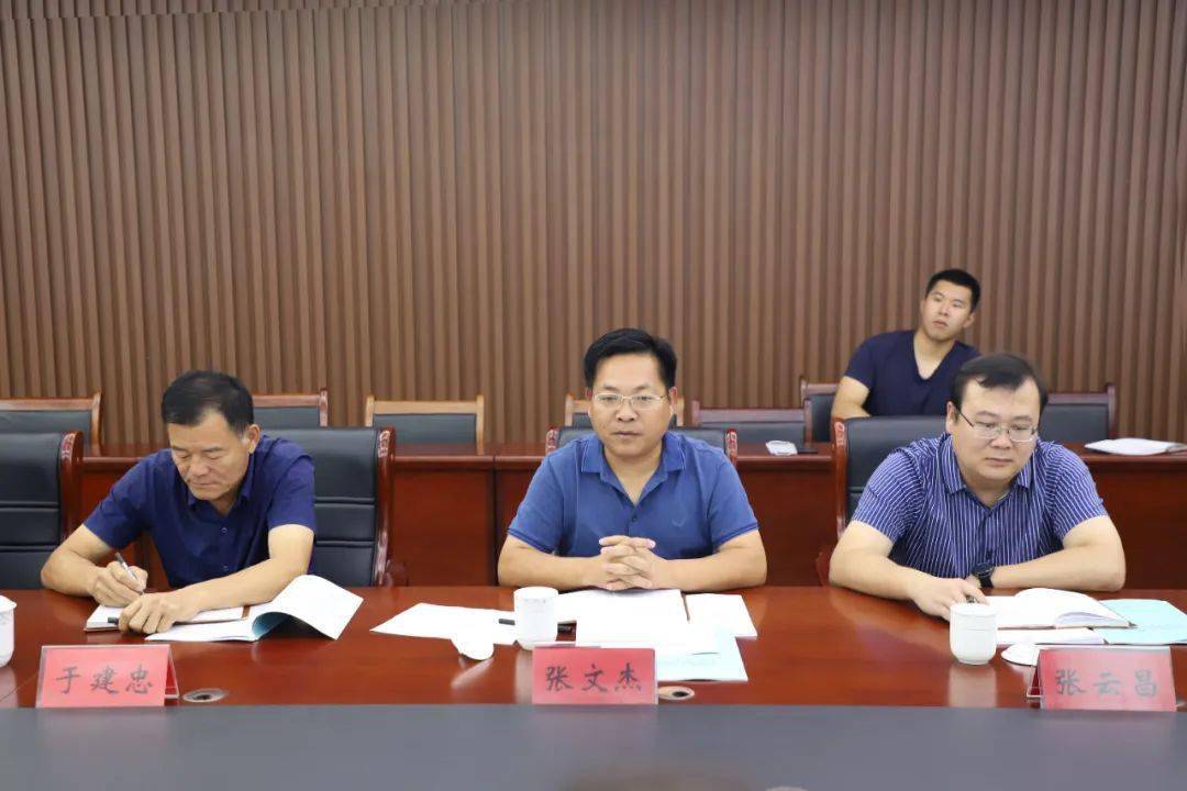 市人大常委会副主任王安文带队到双王城开展双联活动