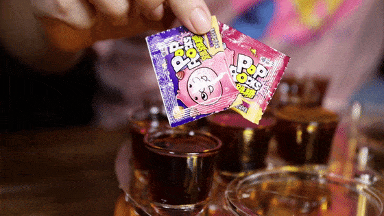 因为只有喝过的人才知道,精酿桑葚果酒和跳跳糖的混搭有多惊艳,抑制不