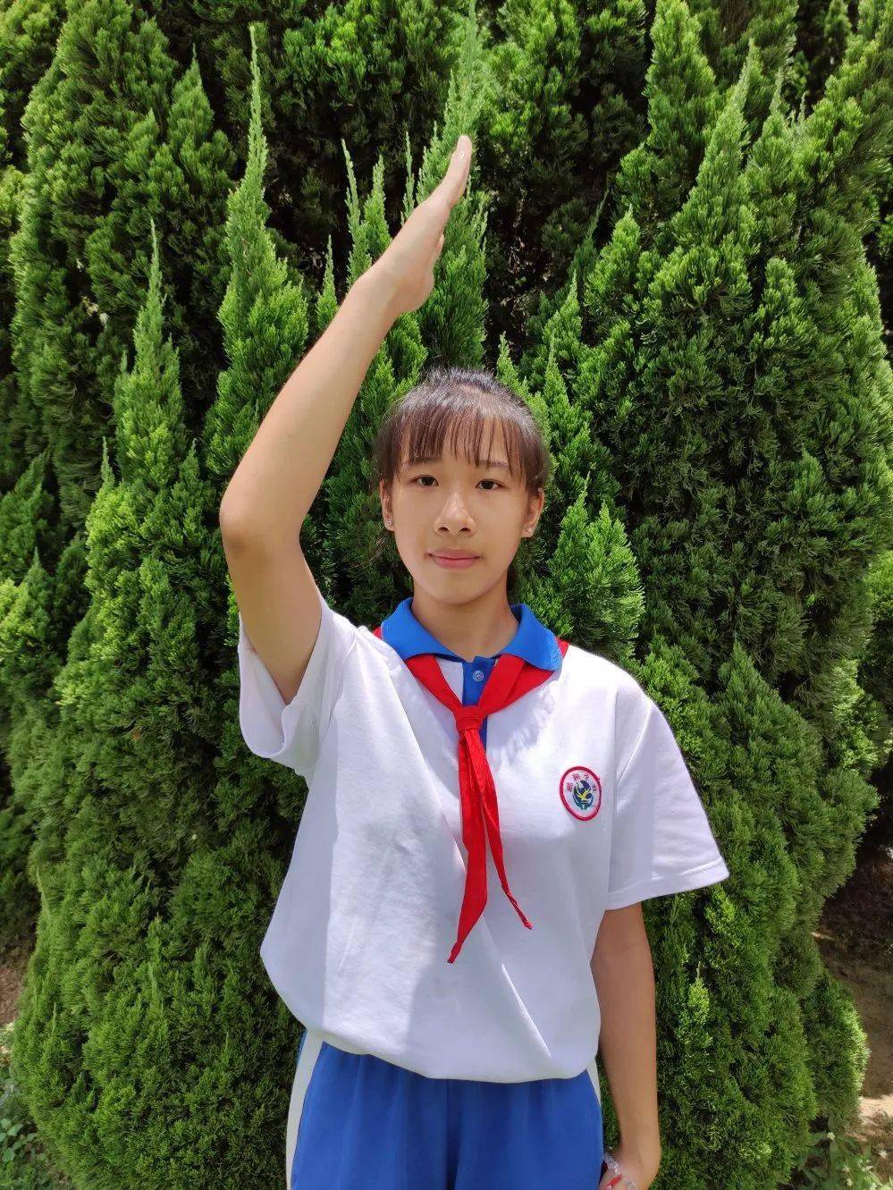 与红领巾同行,展少先队风采_校园